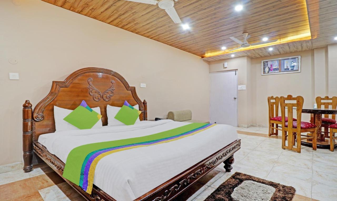 Hotel Vikrant Pinjaur Zewnętrze zdjęcie