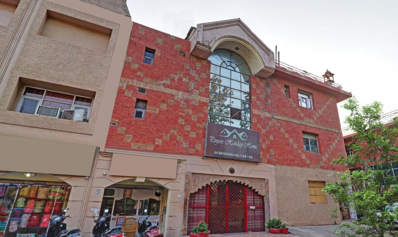 Hotel Vikrant Pinjaur Zewnętrze zdjęcie